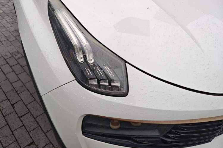 Used Lynk & Co 01 2017 2.0T Two-Wheel Drive Pro Edition Right Front Headlight