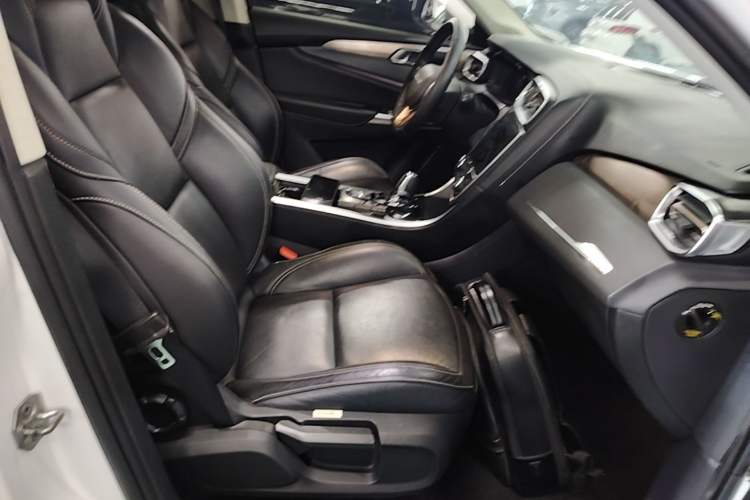 Used Lynk & Co 01 2017 2.0T Two-Wheel-Drive Version Right Front Seat