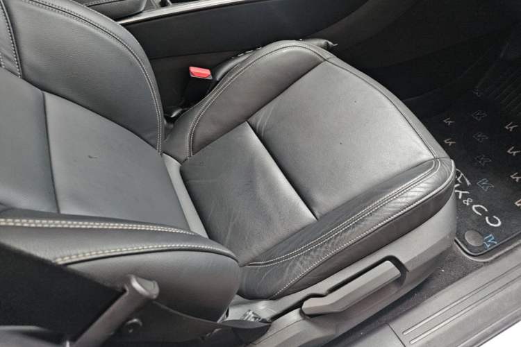 Used Lynk & Co 01 2017 2.0T Two-Wheel-Drive Version Right Front Seat