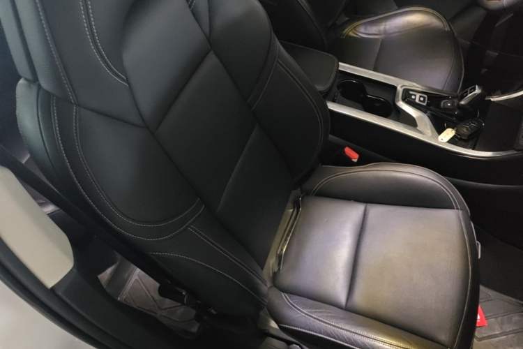 Used Lynk & Co 01 2017 2.0T Two-Wheel-Drive Version Right Front Seat