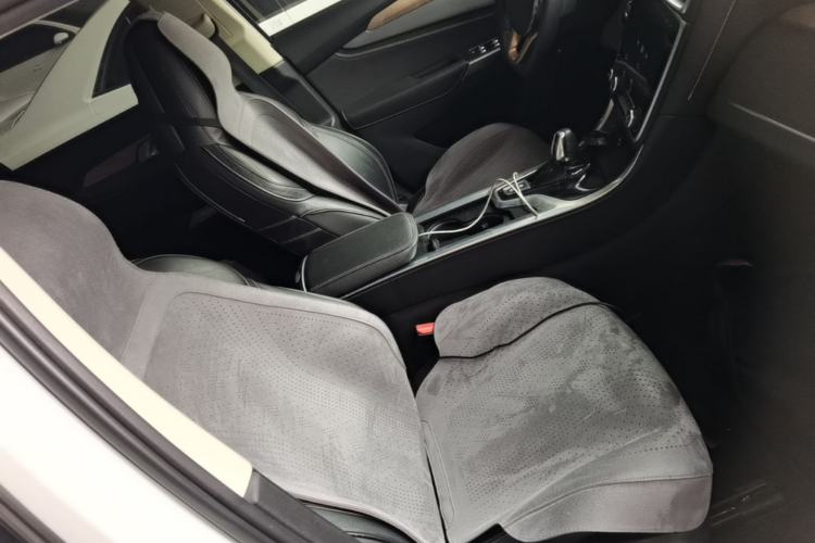 Used Lynk & Co 01 2017 2.0T Two-Wheel Drive Pro Edition Right Front Seat