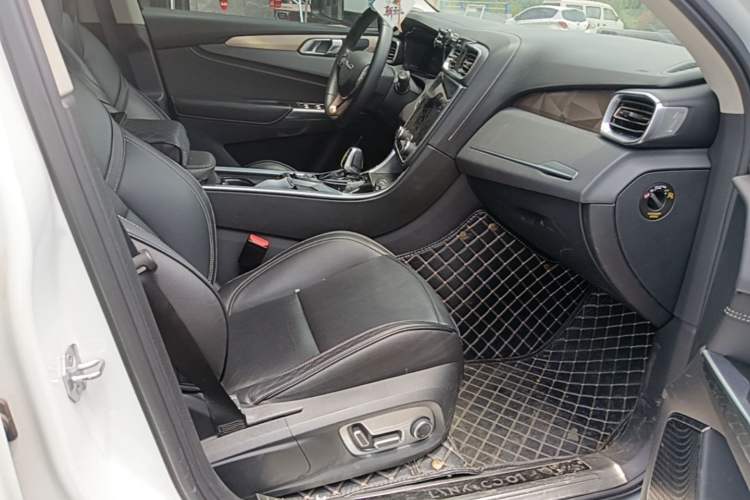 Used Lynk & Co 01 2017 2.0T Two-Wheel Drive Pro Edition Right Front Seat