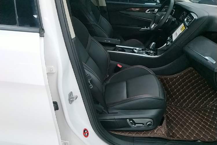 Used Lynk & Co 01 2017 2.0T Four-Wheel Drive Pro Edition Right Front Seat