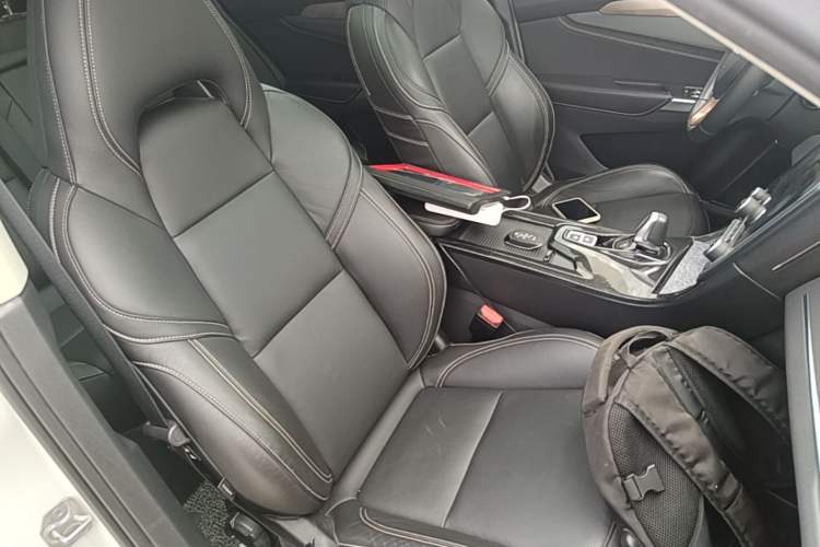 Used Lynk & Co 01 2017 2.0T Two-Wheel-Drive Version Right Front Seat