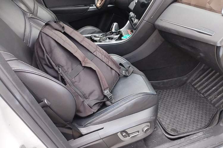 Used Lynk & Co 01 2017 2.0T Two-Wheel Drive Pro Edition Right Front Seat
