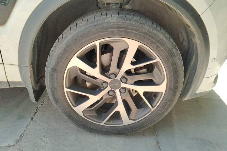 Used Lynk & Co 01 2017 2.0T Four-Wheel Drive Pro Edition Right Front Wheel Hub