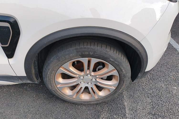 Used Lynk & Co 01 2017 2.0T Two-Wheel Drive Pro Edition Right Front Wheel Hub