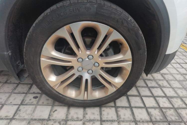 Used Lynk & Co 01 2017 2.0T Two-Wheel Drive Pro Edition Right Front Wheel Hub