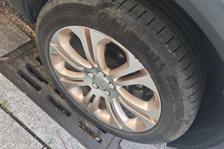 Used Lynk & Co 01 2017 2.0T Two-Wheel Drive Pro Edition Right Front Wheel Hub
