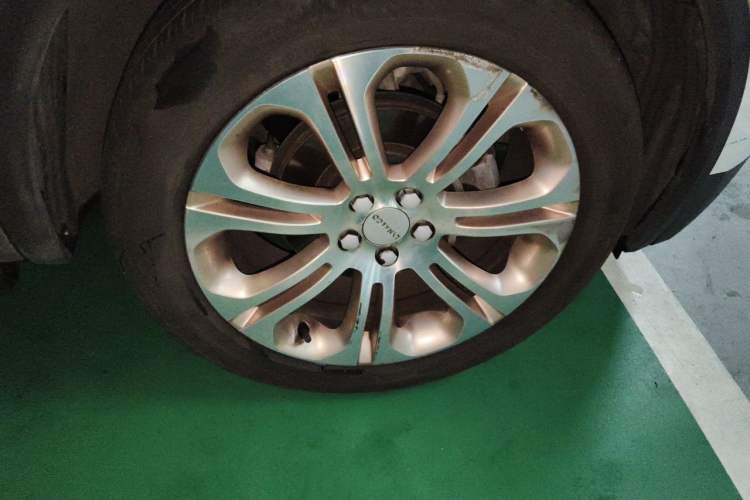 Used Lynk & Co 01 2017 2.0T Two-Wheel Drive Pro Edition Right Front Wheel Hub