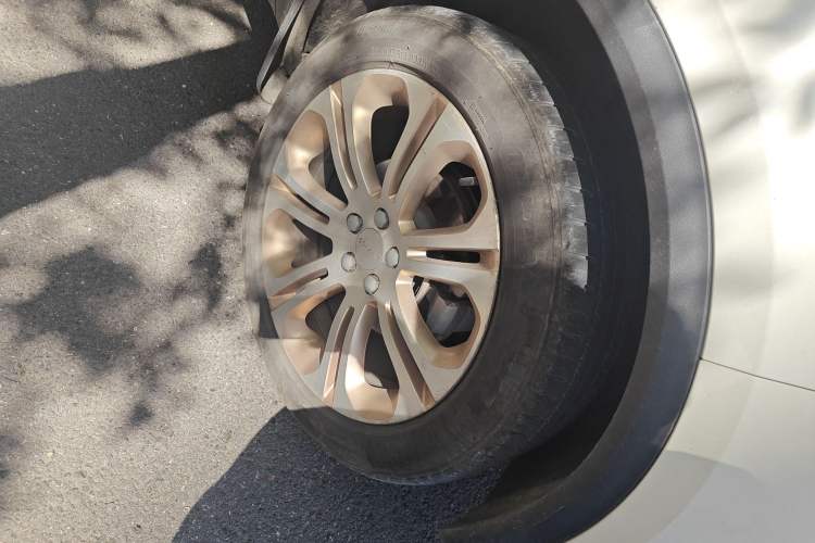 Used Lynk & Co 01 2017 2.0T Two-Wheel Drive Pro Edition Right Front Wheel Hub