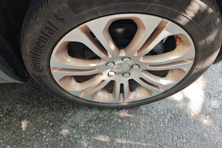 Used Lynk & Co 01 2017 2.0T Two-Wheel Drive Pro Edition Right Front Wheel Hub