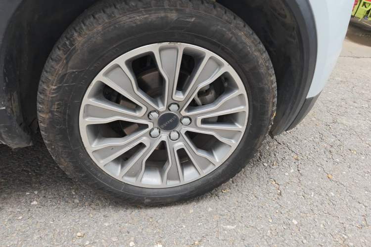 Used Lynk & Co 01 2017 2.0T Two-Wheel-Drive Version Right Front Wheel Hub