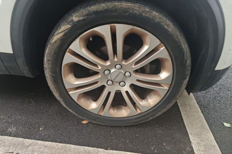 Used Lynk & Co 01 2017 2.0T Two-Wheel Drive Pro Edition Right Front Wheel Hub