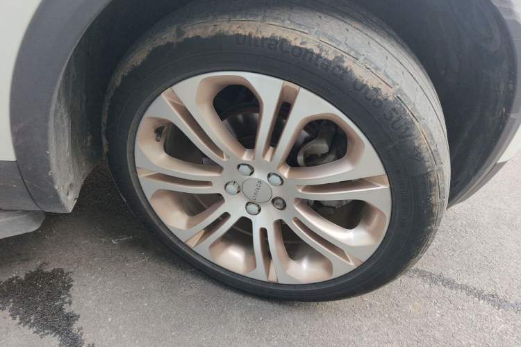 Used Lynk & Co 01 2017 2.0T Two-Wheel Drive Pro Edition Right Front Wheel Hub
