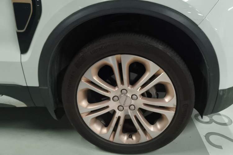 Used Lynk & Co 01 2017 2.0T Two-Wheel Drive Pro Edition Right Front Wheel Hub