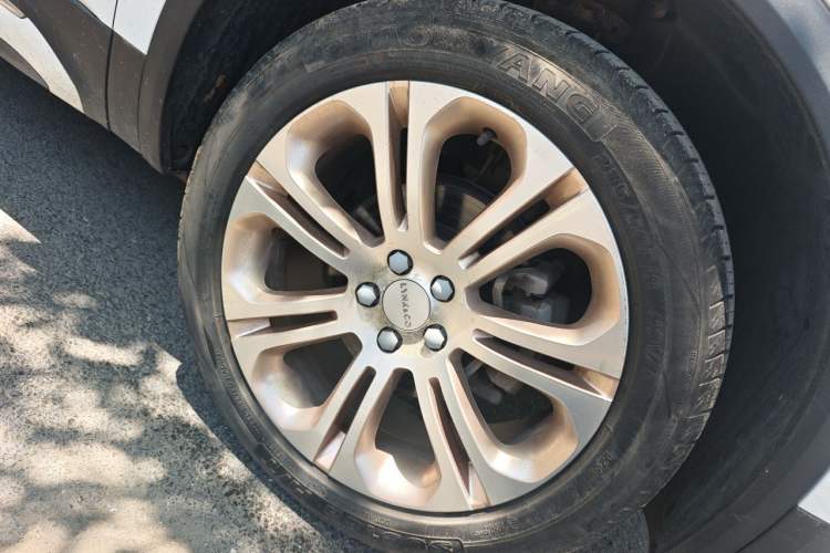 Used Lynk & Co 01 2017 2.0T Two-Wheel Drive Pro Edition Right Front Wheel Hub