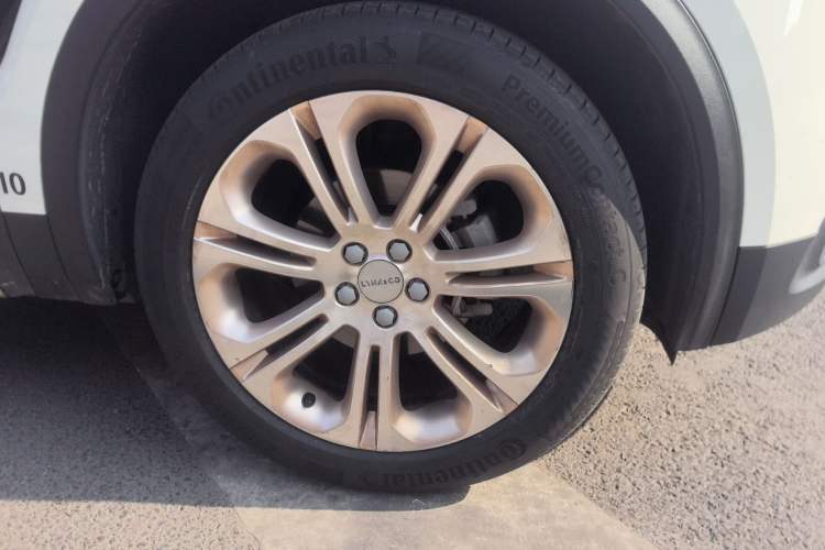 Used Lynk & Co 01 2017 2.0T Two-Wheel Drive Pro Edition Right Front Wheel Hub