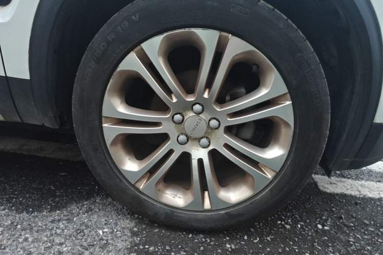 Used Lynk & Co 01 2017 2.0T Two-Wheel Drive Pro Edition Right Front Wheel Hub