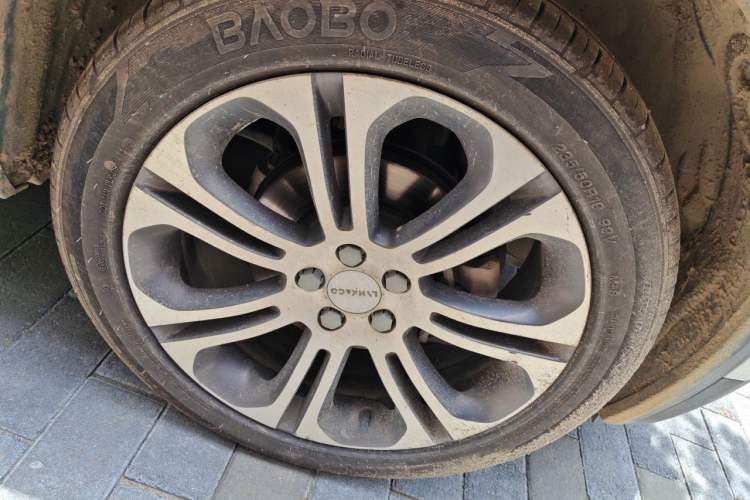 Used Lynk & Co 01 2017 2.0T Two-Wheel Drive Pro Edition Right Front Wheel Hub