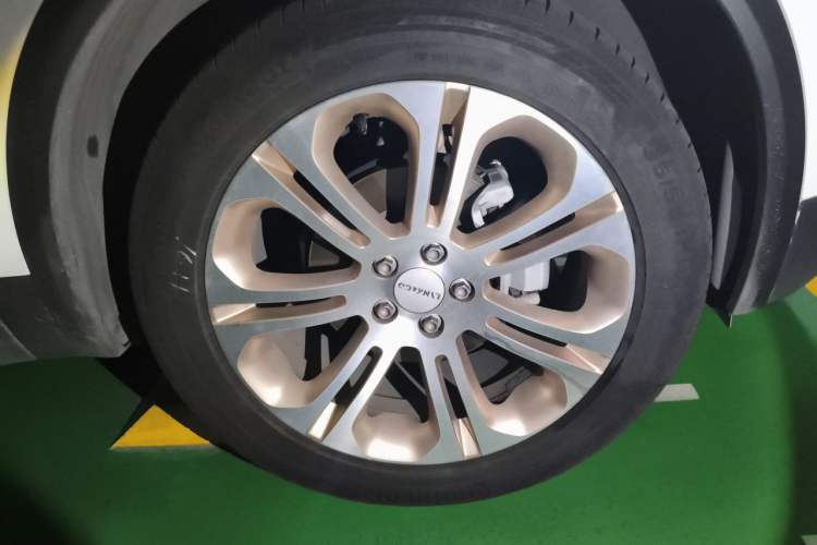 Used Lynk & Co 01 2017 2.0T Two-Wheel Drive Pro Edition Right Front Wheel Hub