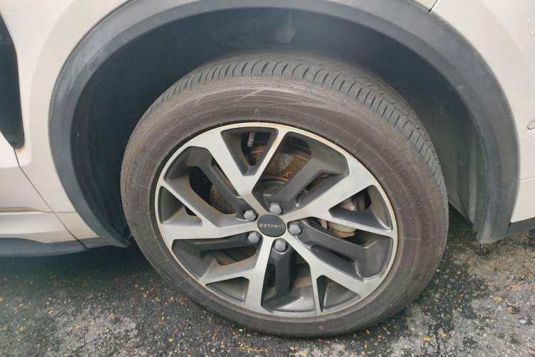 Used Lynk & Co 01 2017 2.0T Four-Wheel Drive Pro Edition Right Front Wheel Hub