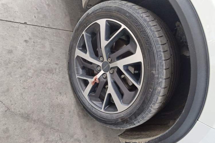 Used Lynk & Co 01 2017 2.0T Four-Wheel Drive Pro Edition Right Front Wheel Hub