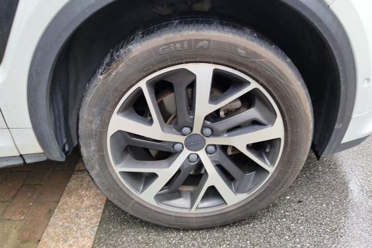 Used Lynk & Co 01 2017 2.0T Four-Wheel Drive Pro Edition Right Front Wheel Hub