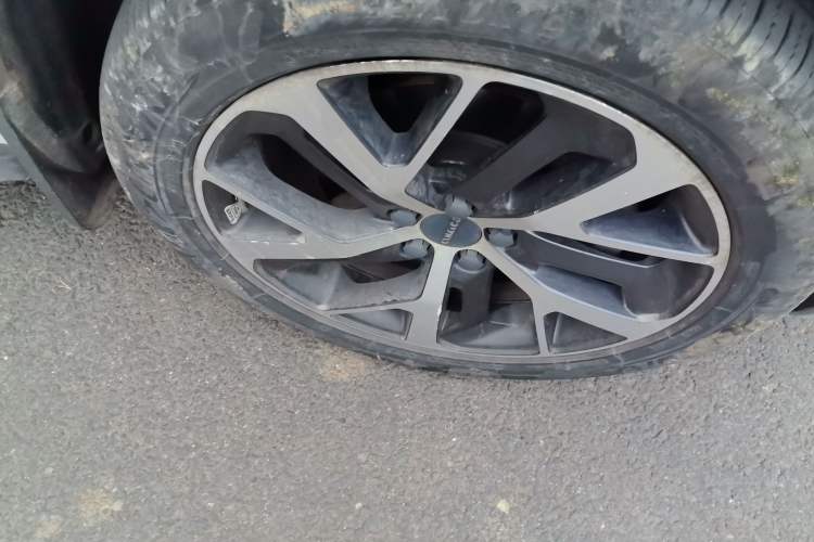 Used Lynk & Co 01 2017 2.0T Four-Wheel Drive Pro Edition Right Front Wheel Hub