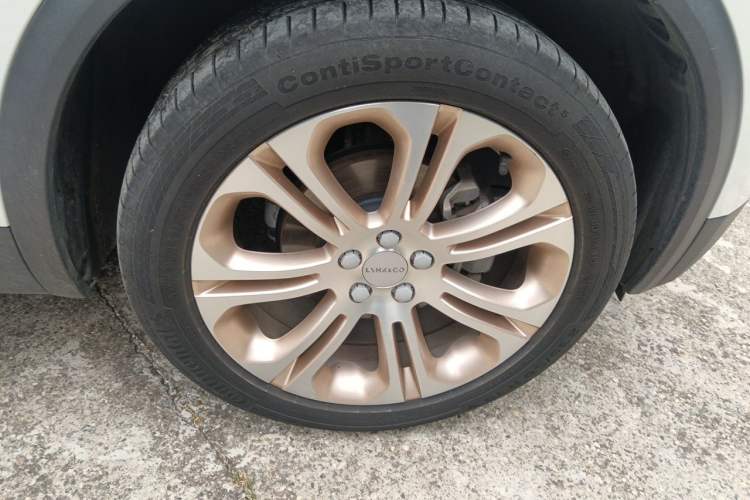 Used Lynk & Co 01 2017 2.0T Two-Wheel Drive Pro Edition Right Front Wheel Hub