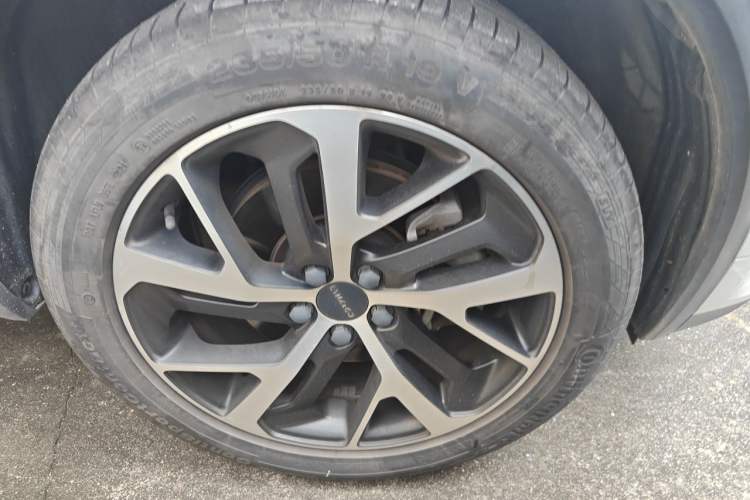 Used Lynk & Co 01 2017 2.0T Four-Wheel Drive Pro Edition Right Front Wheel Hub