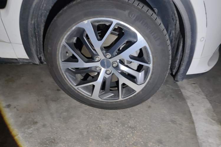 Used Lynk & Co 01 2017 2.0T Four-Wheel Drive Pro Edition Right Front Wheel Hub