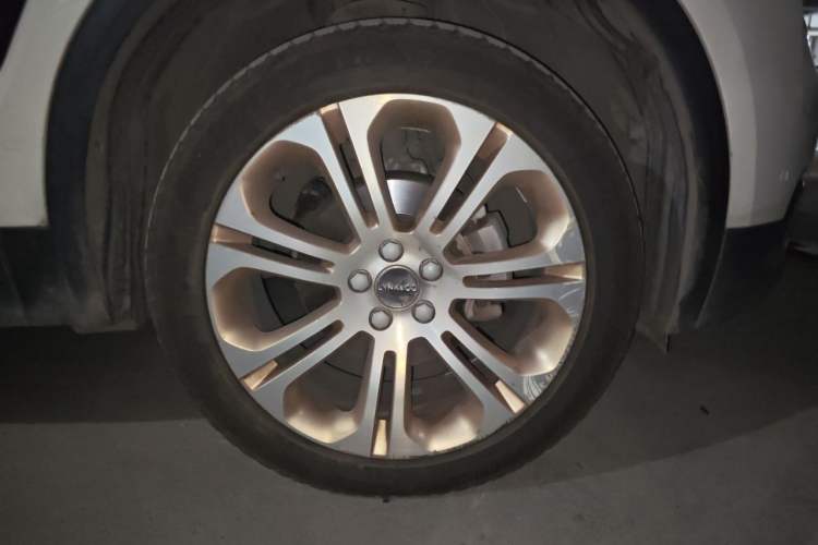 Used Lynk & Co 01 2017 2.0T Two-Wheel Drive Pro Edition Right Front Wheel Hub