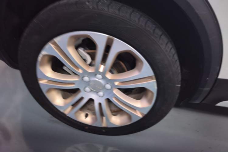 Used Lynk & Co 01 2017 2.0T Two-Wheel Drive Pro Edition Right Rear Wheel Hub