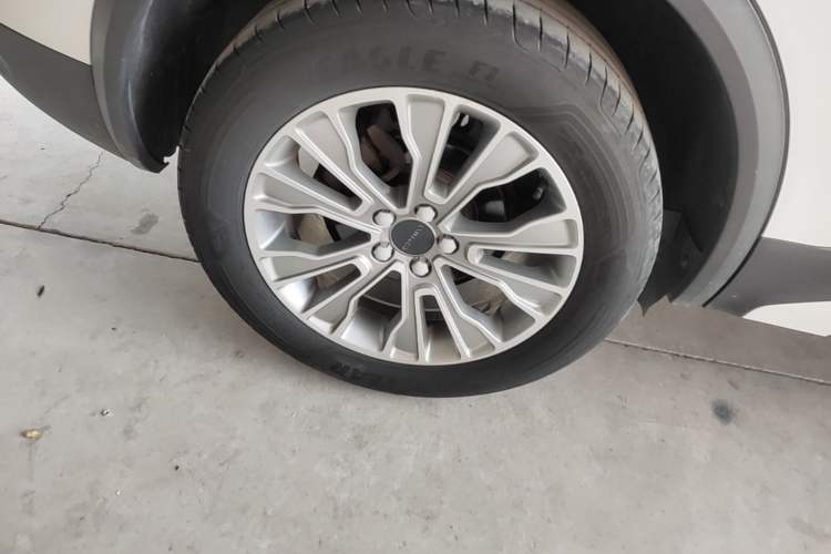 Used Lynk & Co 01 2017 2.0T Two-Wheel-Drive Version Right Rear Wheel Hub