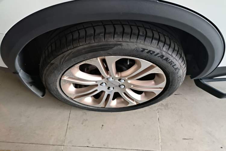 Used Lynk & Co 01 2017 2.0T Two-Wheel Drive Pro Edition Right Rear Wheel Hub