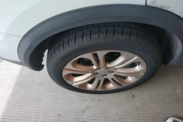 Used Lynk & Co 01 2017 2.0T Two-Wheel Drive Pro Edition Right Rear Wheel Hub