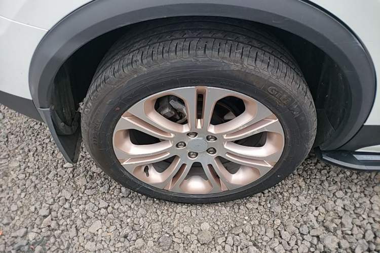 Used Lynk & Co 01 2017 2.0T Two-Wheel Drive Pro Edition Right Rear Wheel Hub