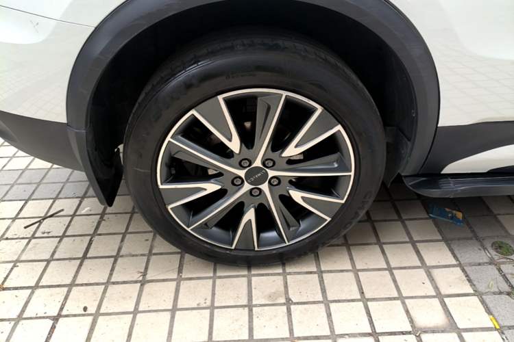 Used Lynk & Co 01 2017 2.0T Two-Wheel Drive Pro Edition Right Rear Wheel Hub