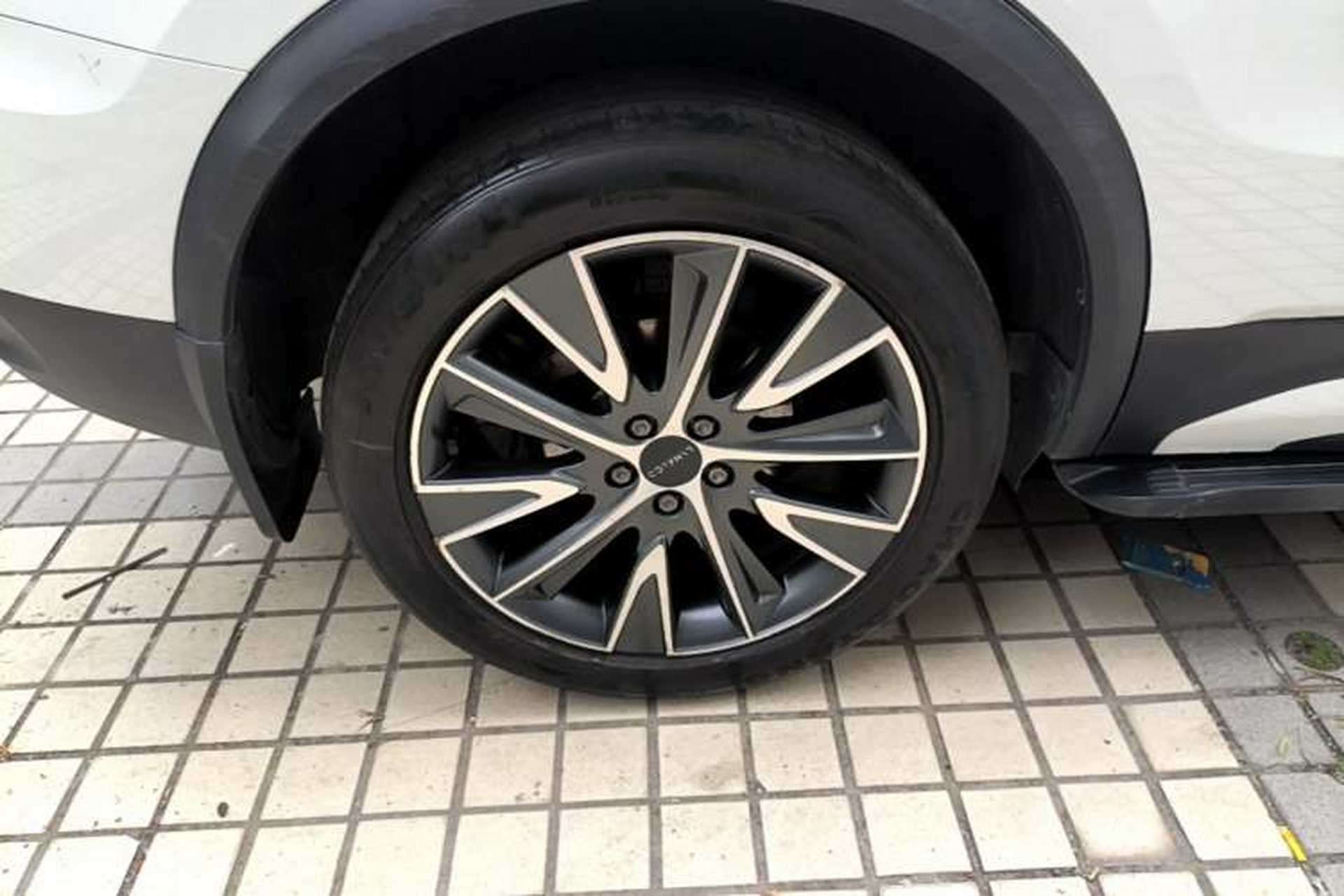 Used Lynk & Co 01 2017 2.0T Two-Wheel Drive Pro Edition Right Rear Wheel Hub