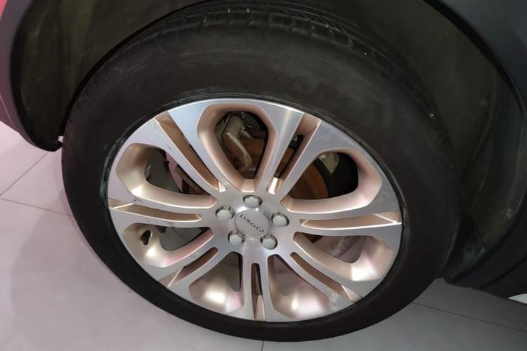 Used Lynk & Co 01 2017 2.0T Two-Wheel Drive Pro Edition Right Rear Wheel Hub
