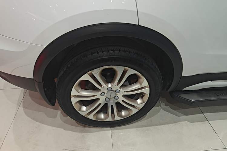 Used Lynk & Co 01 2017 2.0T Two-Wheel Drive Pro Edition Right Rear Wheel Hub