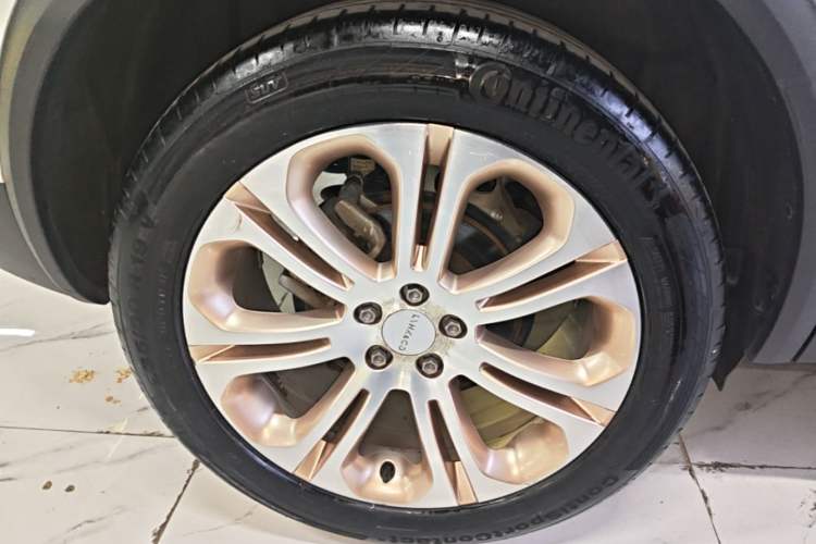 Used Lynk & Co 01 2017 2.0T Two-Wheel Drive Pro Edition Right Rear Wheel Hub