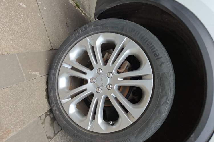 Used Lynk & Co 01 2017 2.0T Two-Wheel Drive Pro Edition Right Rear Wheel Hub