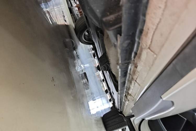 Used Lynk & Co 01 2017 2.0T Two-Wheel Drive Pro Edition Right Side Sill