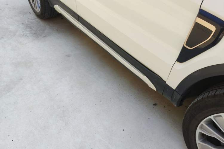 Used Lynk & Co 01 2017 2.0T Two-Wheel-Drive Version Right Side Sill