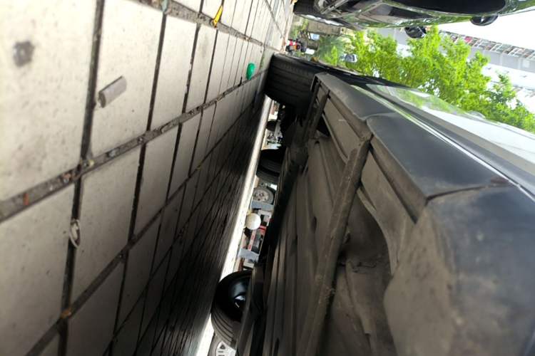 Used Lynk & Co 01 2017 2.0T Two-Wheel Drive Pro Edition Right Side Sill