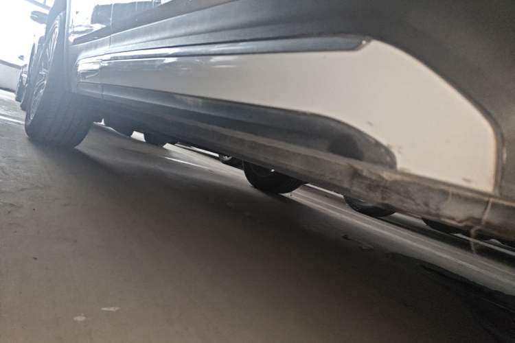 Used Lynk & Co 01 2017 2.0T Two-Wheel-Drive Version Right Side Sill