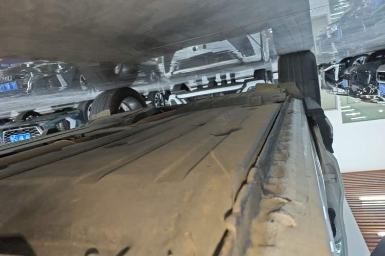 Used Lynk & Co 01 2017 2.0T Two-Wheel Drive Pro Edition Right Side Sill