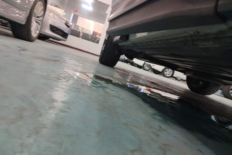 Used Lynk & Co 01 2017 2.0T Four-Wheel Drive Pro Edition Right Side Sill